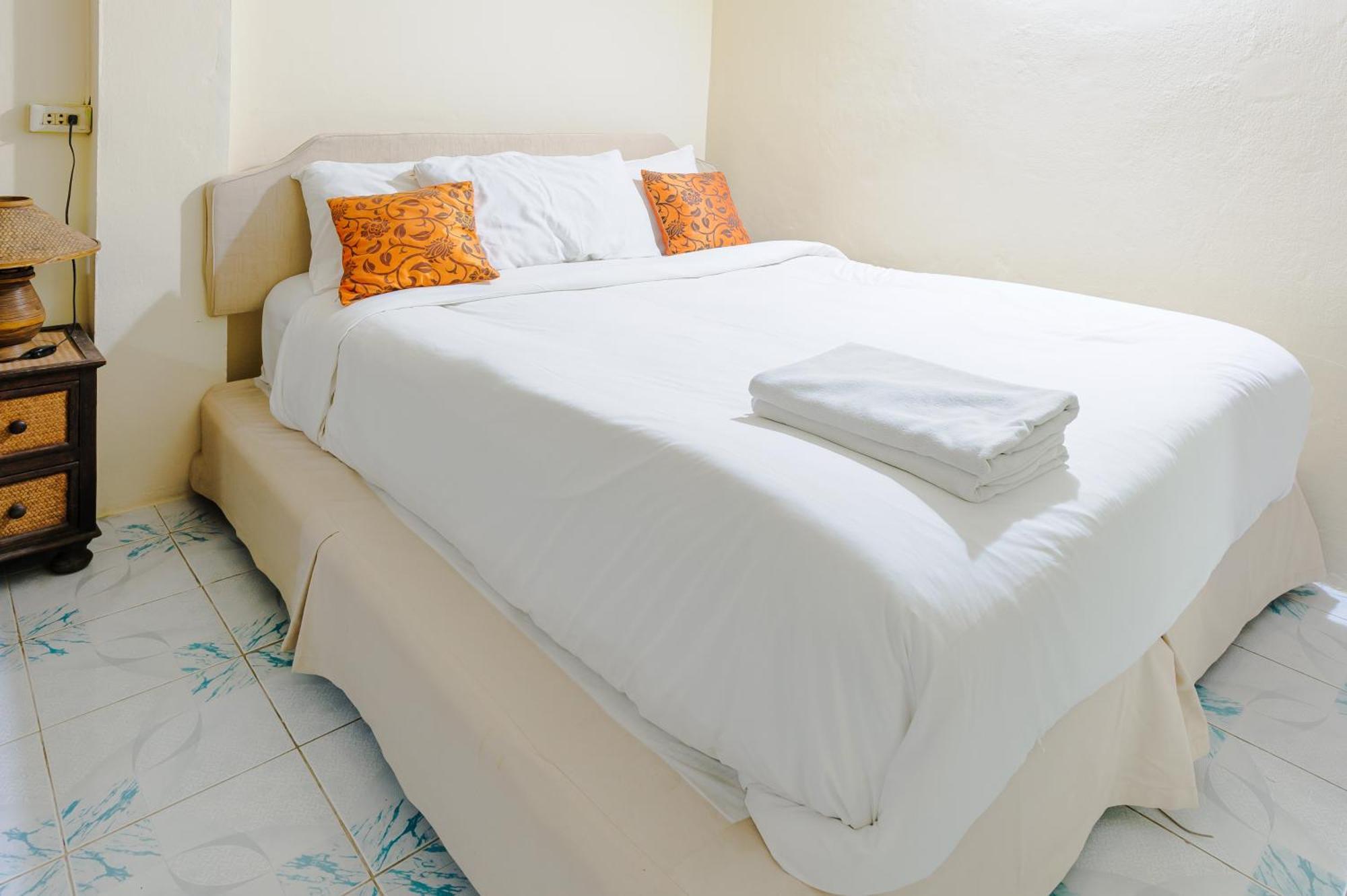 High5 Guesthouse Паттайя Экстерьер фото