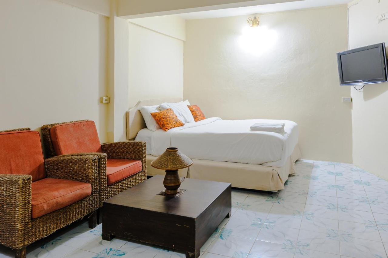 High5 Guesthouse Паттайя Экстерьер фото