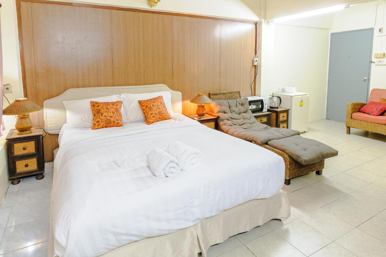 High5 Guesthouse Паттайя Экстерьер фото