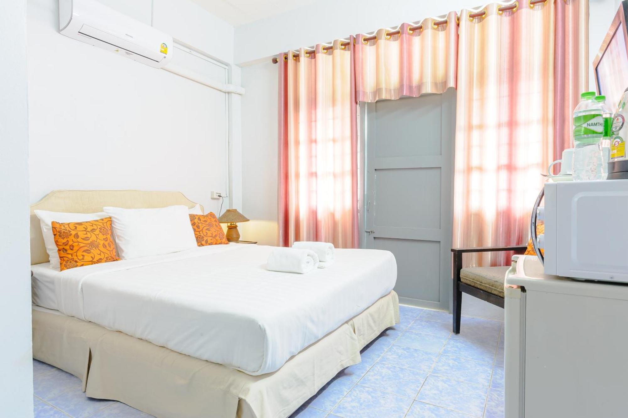 High5 Guesthouse Паттайя Экстерьер фото
