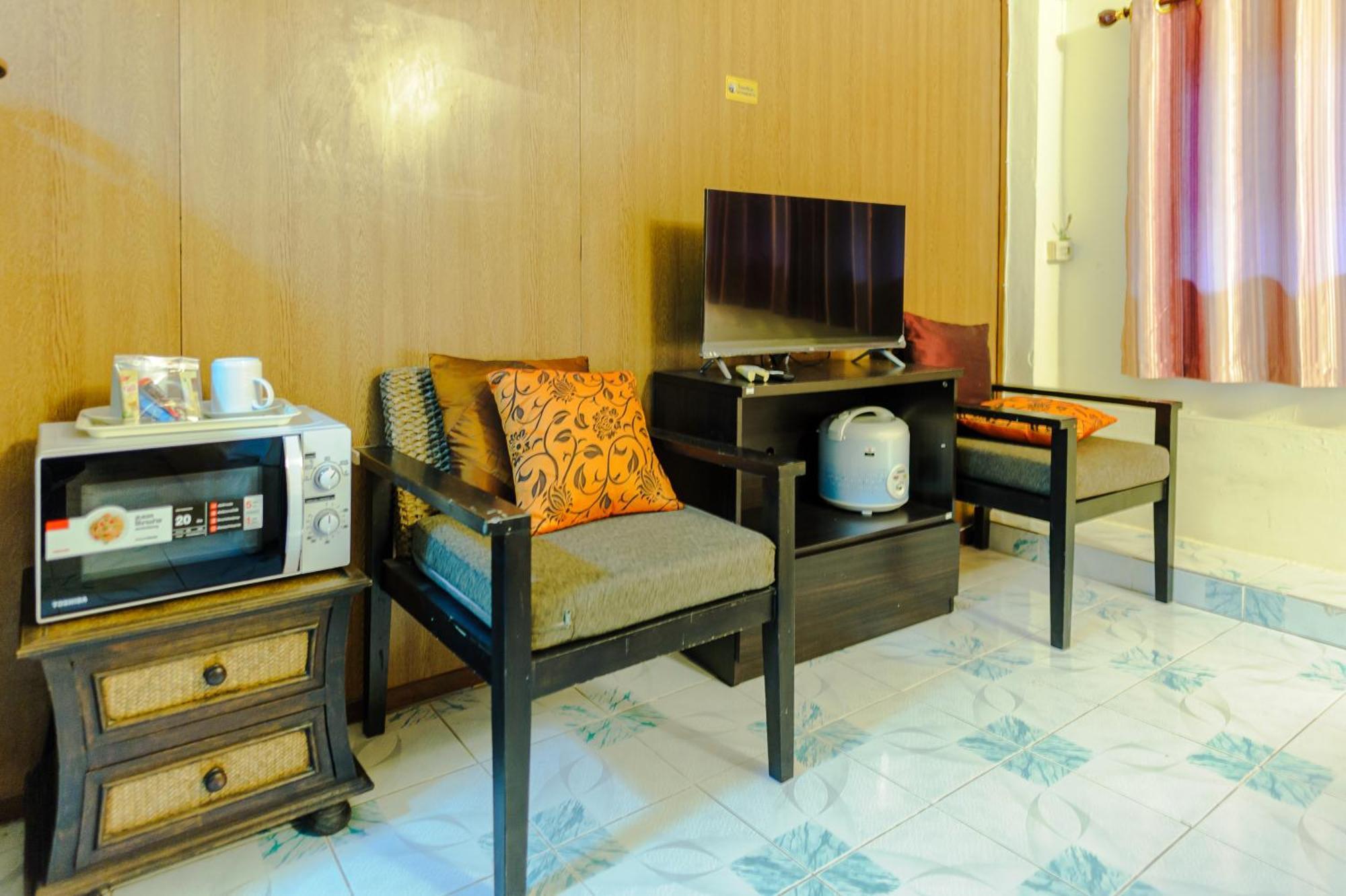 High5 Guesthouse Паттайя Экстерьер фото