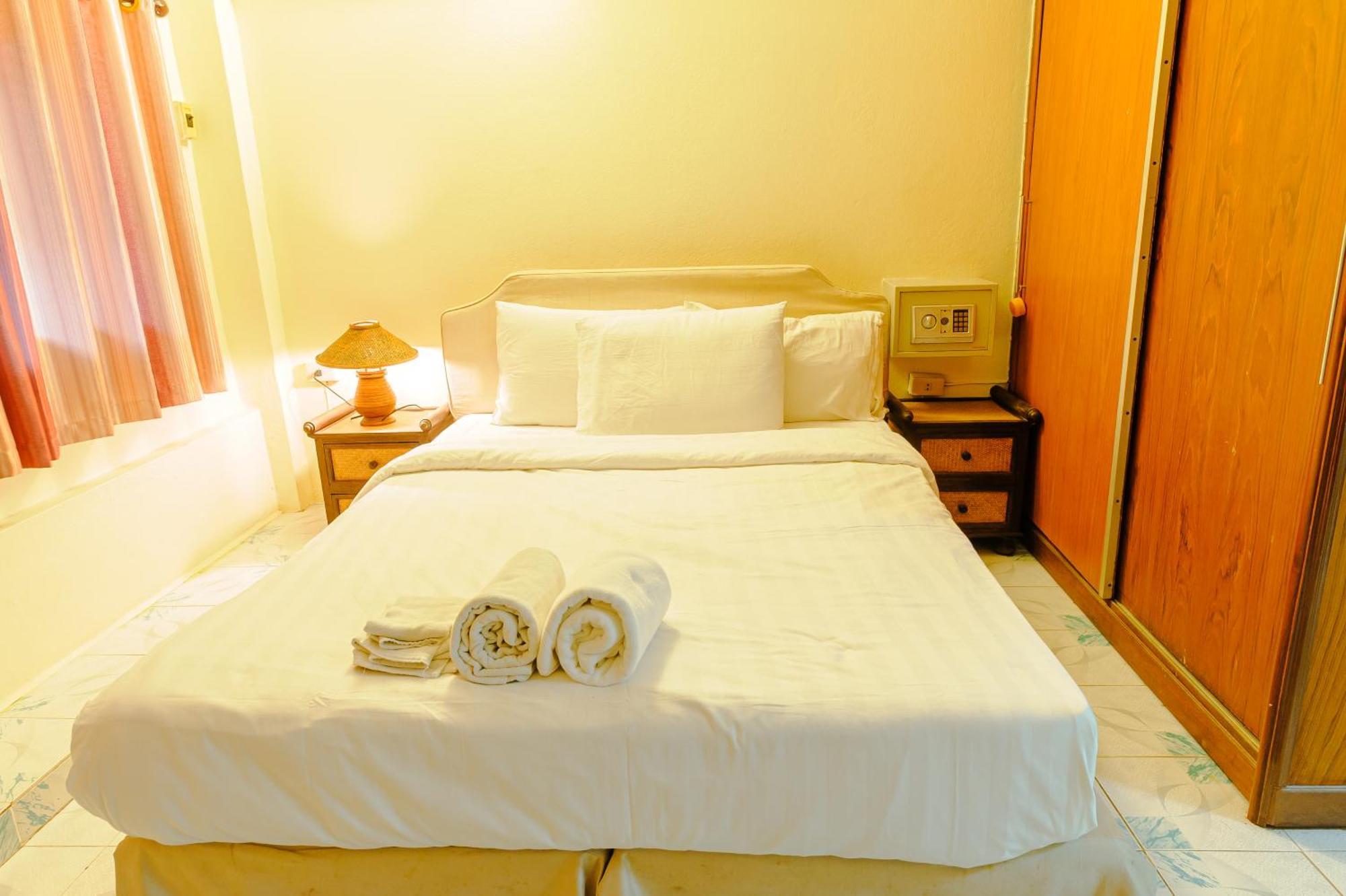 High5 Guesthouse Паттайя Экстерьер фото